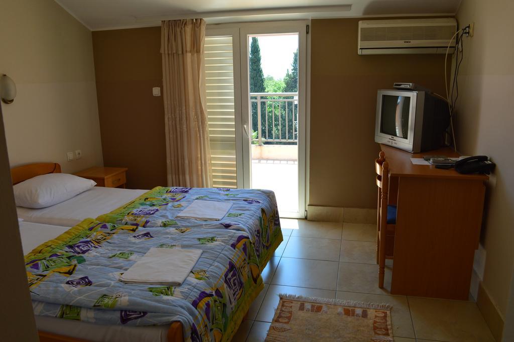 Hotel Kangaroo Budva Bagian luar foto