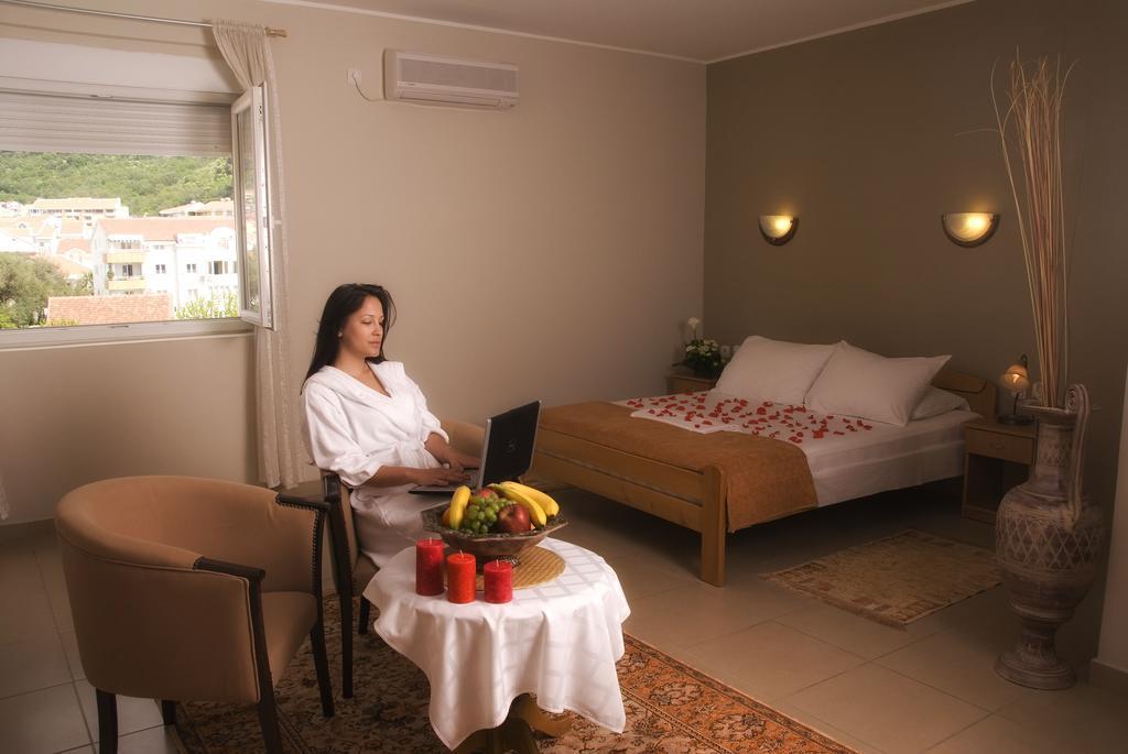 Hotel Kangaroo Budva Bagian luar foto